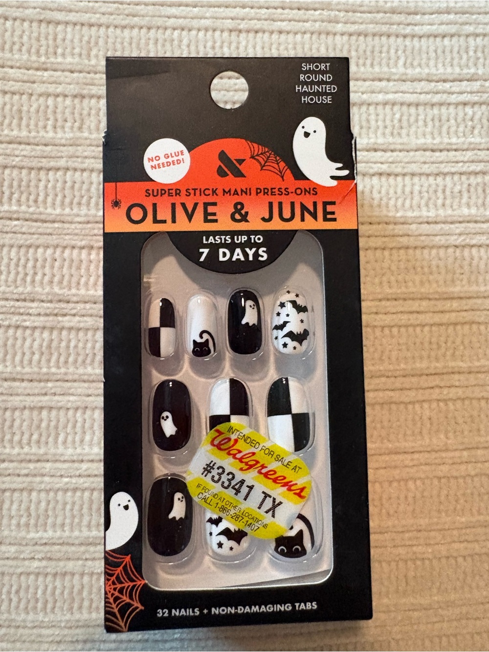 Olive & June Black & White Halloween Haunted House Press-On Nails
